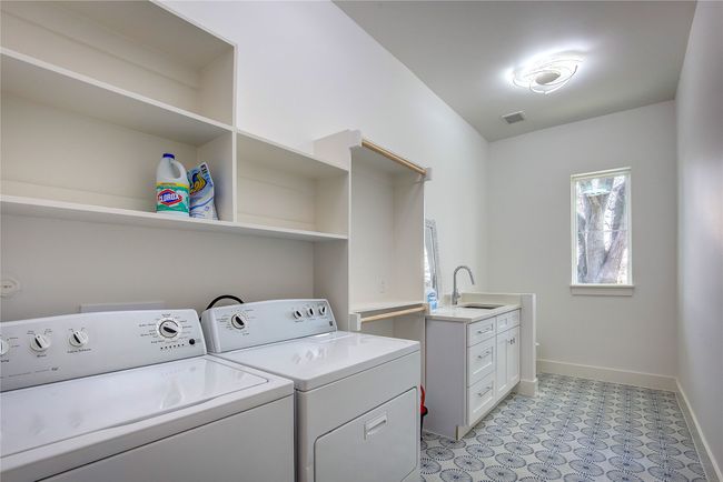 6702 Tyree St, House other with 4 bedrooms, 4 bathrooms and null parking in Dallas TX | Image 18