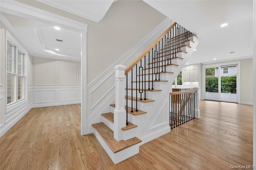 229 Brixton Rd, Garden City, NY, 11530-1312 | Card Image