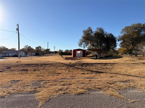 112 E Main St, Foss, OK, 73647 | Card Image