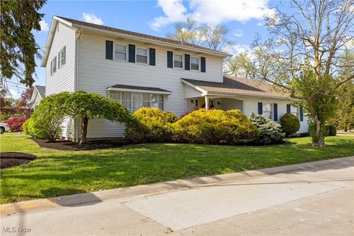 217 1st St, Huron, OH, 44839-1423 | Card Image
