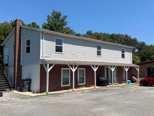 266 Karate Ln, Mcminnville, TN, 37110-6027 | Card Image