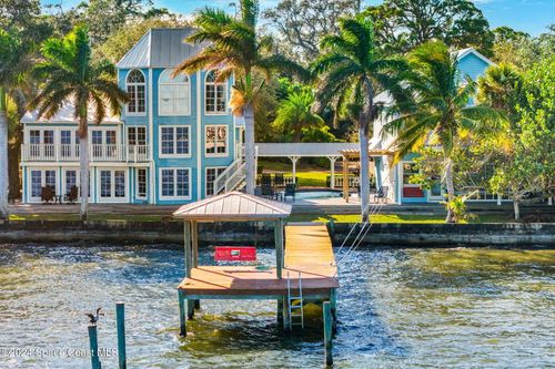 1621 Pineapple Ave, Melbourne, FL, 32935-6542 | Card Image