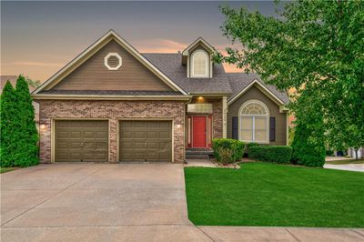 3020 S Mark Twain Court, House other with 3 bedrooms, 3 bathrooms and null parking in Blue Springs MO | Image 1