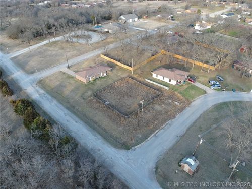 2213 Burkdoll Road, Pawnee, OK, 74058 | Card Image