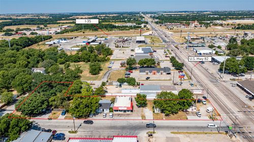700 W Highway 82, Gainesville, TX, 76240-2522 | Card Image