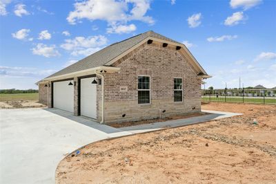 9517 Lynx Crossing, House other with 4 bedrooms, 2 bathrooms and null parking in Godley TX | Image 3