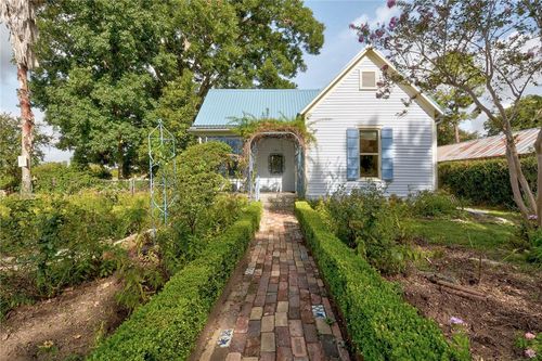 a-101 Short St, Smithville, TX, 78957-1913 | Card Image