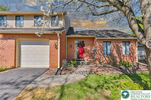 2885 Greenleaf Ct, Bethlehem, PA, 18017-3261 | Card Image