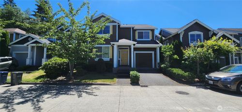2567 Ne Kensington Ct, Issaquah, WA, 98029-3658 | Card Image