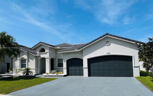 1046 Sw 159th Way, Pembroke Pines, FL, 33027-5027 | Card Image