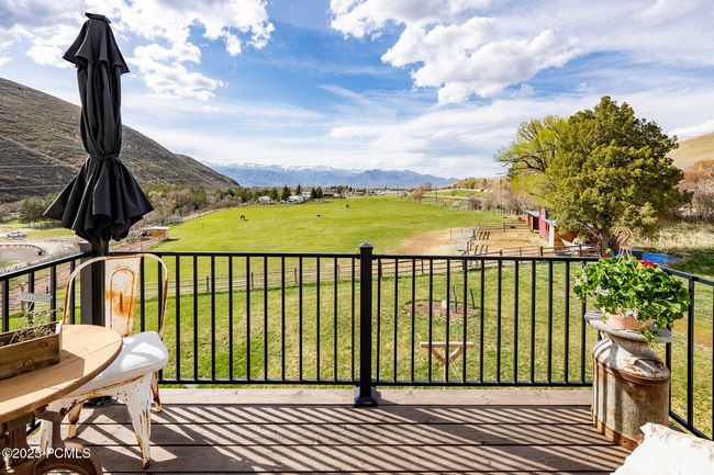 4611 S Cove Ln, Home with 3 bedrooms, 3 bathrooms and null parking in Daniel UT | Image 60
