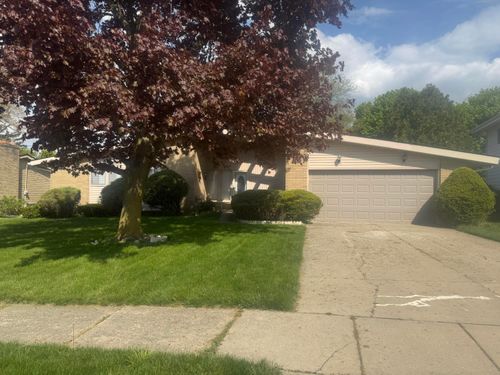 1321 Eldorado Dr, Flint, MI, 48504-3238 | Card Image