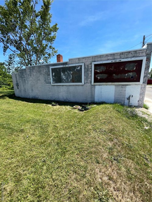 18560 Conant St, Detroit, MI, 48234-1632 | Card Image
