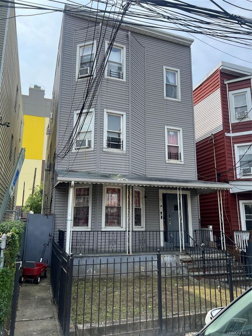 20 Culver St, Yonkers, NY, 10705-2575 | Card Image