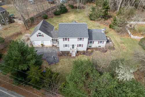 40 Fosdick Rd, Carver, MA, 02330-1322 | Card Image