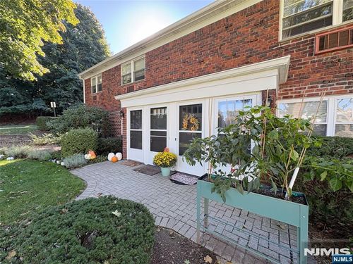 118 Regency Park, Ramsey, NJ, 07446 | Card Image