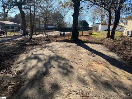 193 Lister Ct, Boiling Springs, SC, 29316-6038 | Card Image