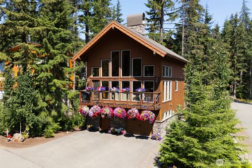 41 Cedar Ln, Snoqualmie Pass, WA, 98068-5036 | Card Image