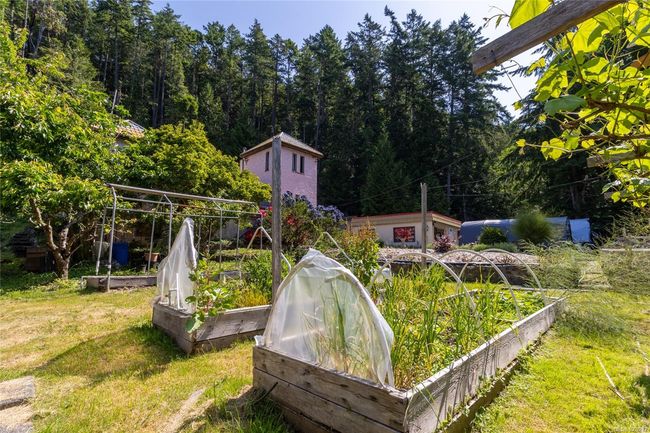 2610 Crowsnest Dr, House other with 4 bedrooms, 4 bathrooms and 7 parking in Pender Island BC | Image 7