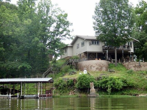 484 Arrowhead Cir, Rockaway Beach, MO, 65740-9120 | Card Image