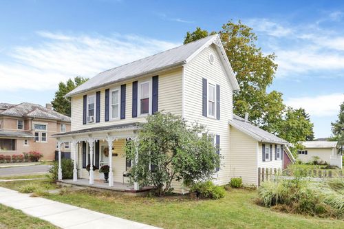 304 E Columbus St, Pleasantville, OH, 43148-9556 | Card Image