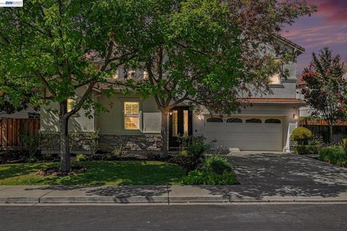 3743 Ferncroft Way, Dublin, CA, 94568-8843 | Card Image