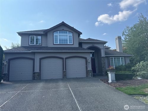 2205 275th Ct Se, Sammamish, WA, 98075-7942 | Card Image