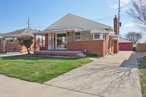 29720 Taylor St, Saint Clair Shores, MI, 48082-2643 | Card Image