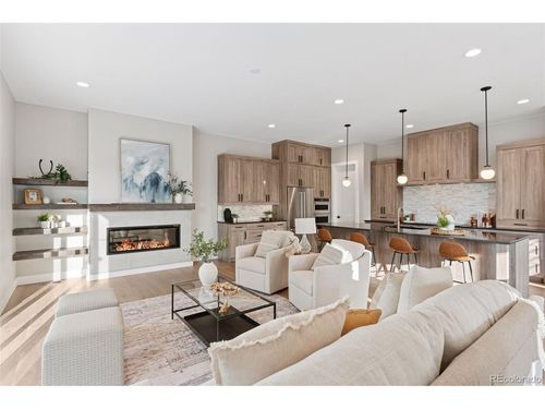 927 William Way, Berthoud, CO, 80513-2774 | Card Image