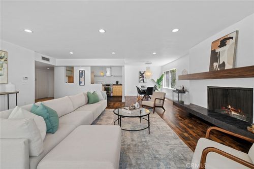 112-5339 Newcastle Ave, Encino, CA, 91316-4245 | Card Image