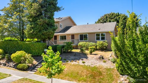 8815 18th Avenue Sw, Seattle, WA, 98106 | Card Image