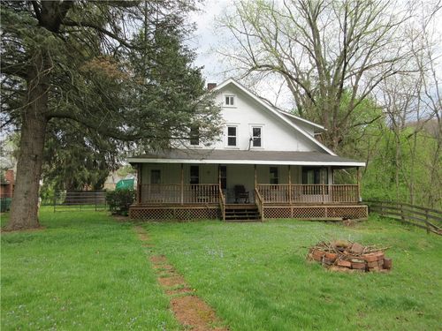 227 Wurtemburg Rd, Ellwood City, PA, 16117-6565 | Card Image