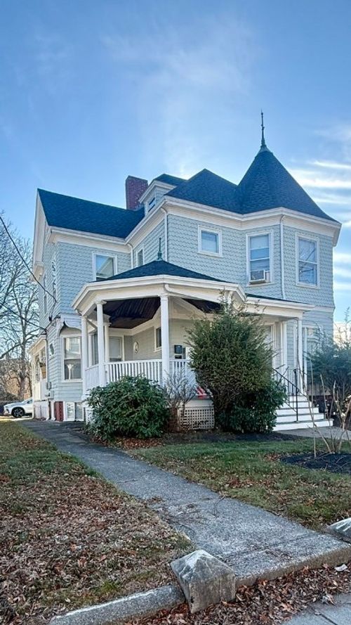 apt-1-209 Cottage St, Pawtucket, RI, 02860-9305 | Card Image
