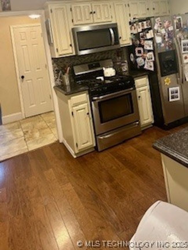 Kitchen | Image 4