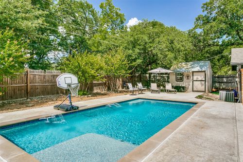1328 Kathryn St, Hurst, TX, 76053-5209 | Card Image