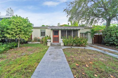 21-50 Nw 26th Ave, Miami, FL, 33125-5106 | Card Image