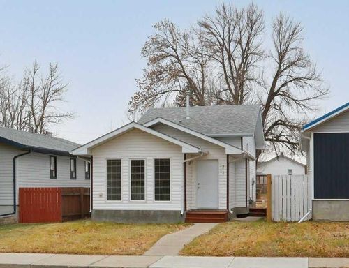 21 Pine Ave W, Brooks, AB, T1R0A1 | Card Image