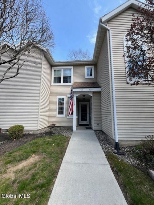 s-4004 Foxwood Dr S, Clifton Park, NY, 12065-7000 | Card Image