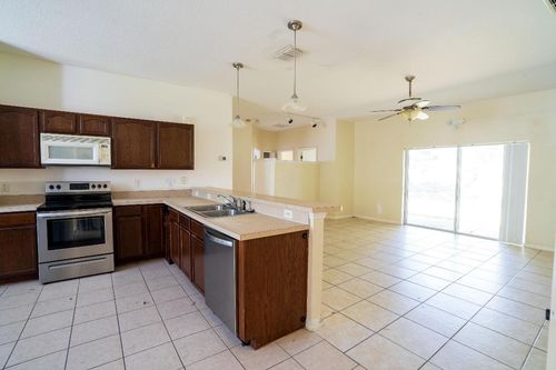 209 Round Man St, LEESBURG, FL, 34748-7346 | Card Image