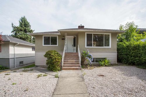 2536 E 29th Ave, Vancouver, BC, V5R1V1 | Card Image