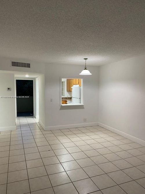 apt-312-1638 Embassy Dr, West Palm Beach, FL, 33401-1951 | Card Image