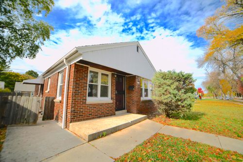 5019 N 24th St, Milwaukee, WI, 53209-5610 | Card Image
