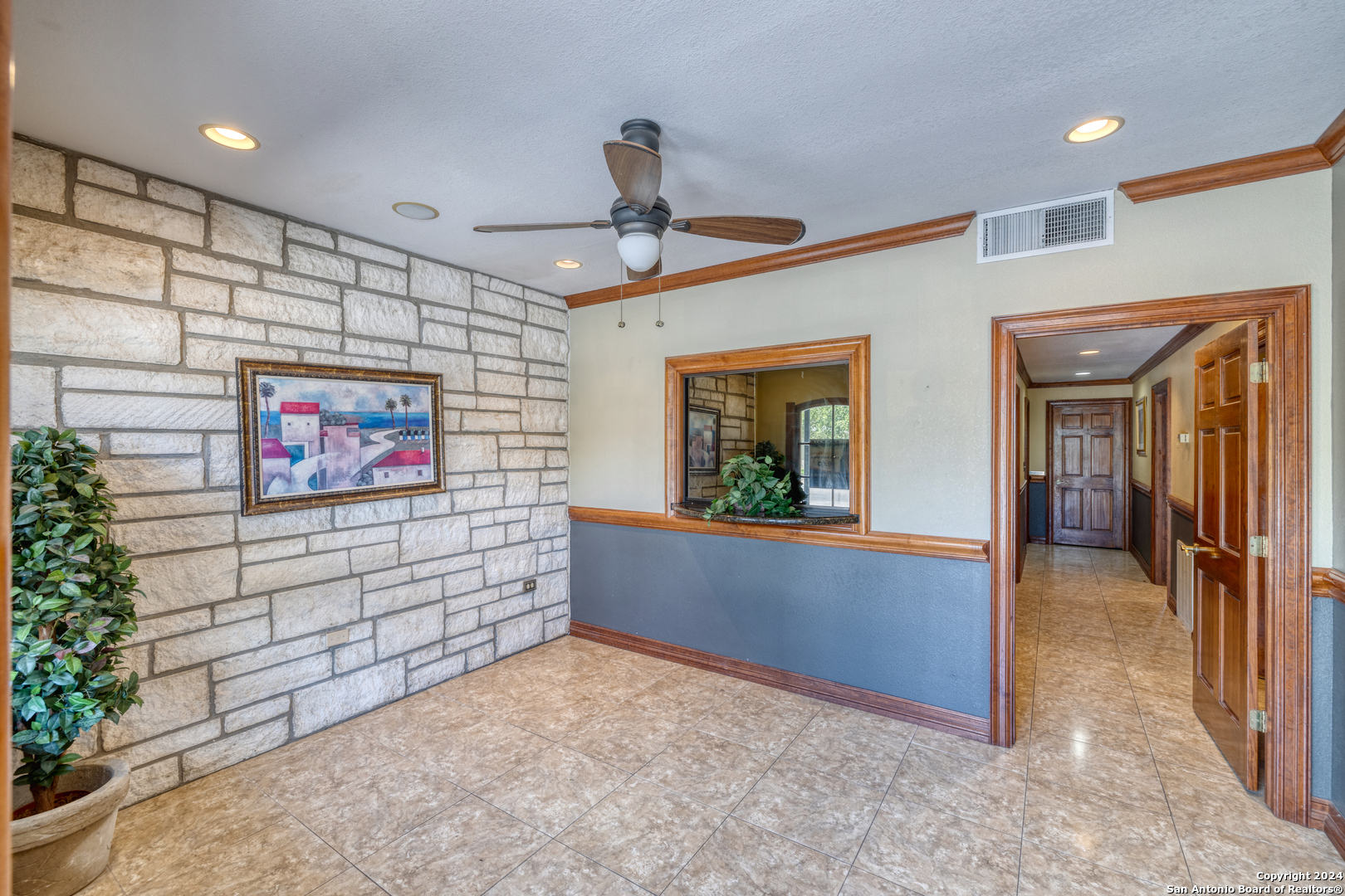Commercial Sale in Uvalde 5