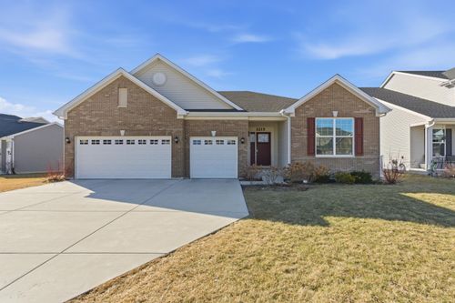 2215 E 109th Pl, Crown Point, IN, 46307 | Card Image