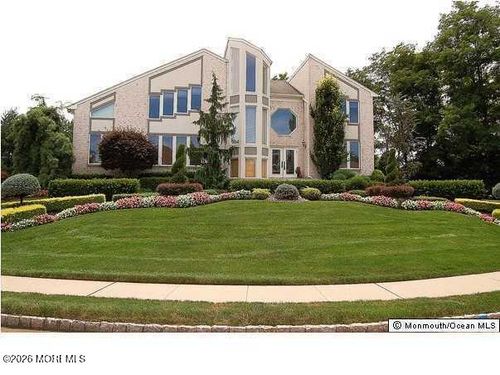 5 Cherry Point Ct, Morganville, NJ, 07751-1174 | Card Image