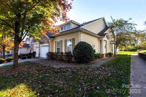 300 Park View Dr, Belmont, NC, 28012-2985 | Card Image