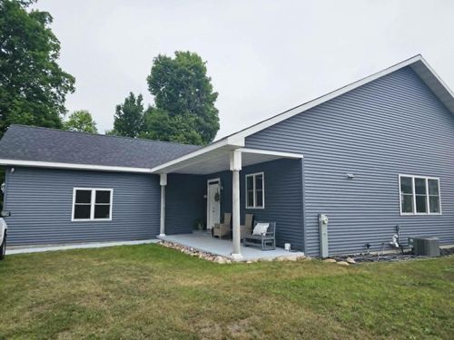 7968 Herzog Rd, IRON MOUNTAIN, MI, 49801 | Card Image