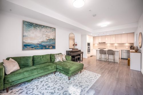 136-2035 Glenaire Dr, North Vancouver, BC, V7P1Y2 | Card Image