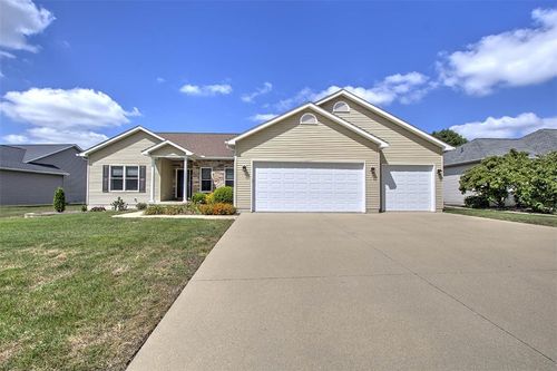 265 Carrington Ave, Mt. Zion, IL, 62549-1174 | Card Image