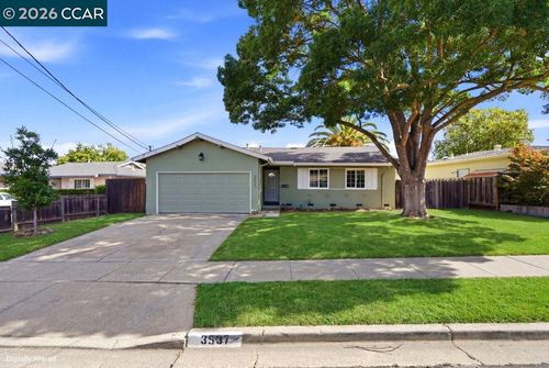 3537 Thunderbird Dr, Concord, CA, 94520-1528 | Card Image
